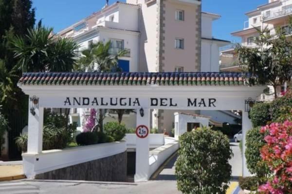 Impresionante Loft En Puerto Banus A Pie De Playa Apartment Марбеля Екстериор снимка